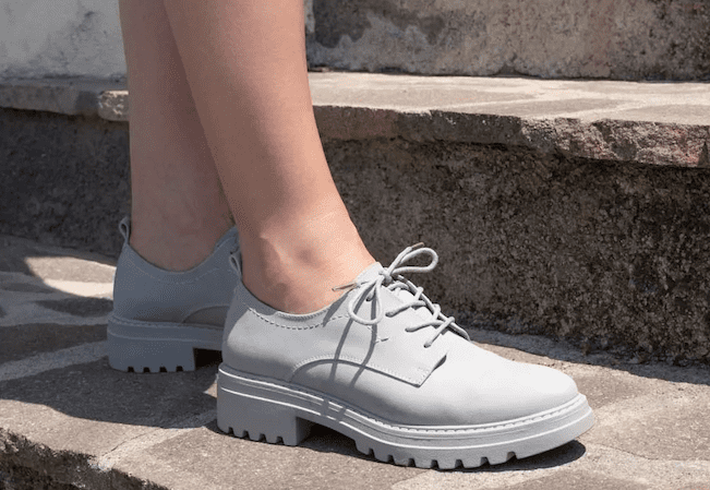 Comment porter des derbies pour femme : le guide complet Chaussea