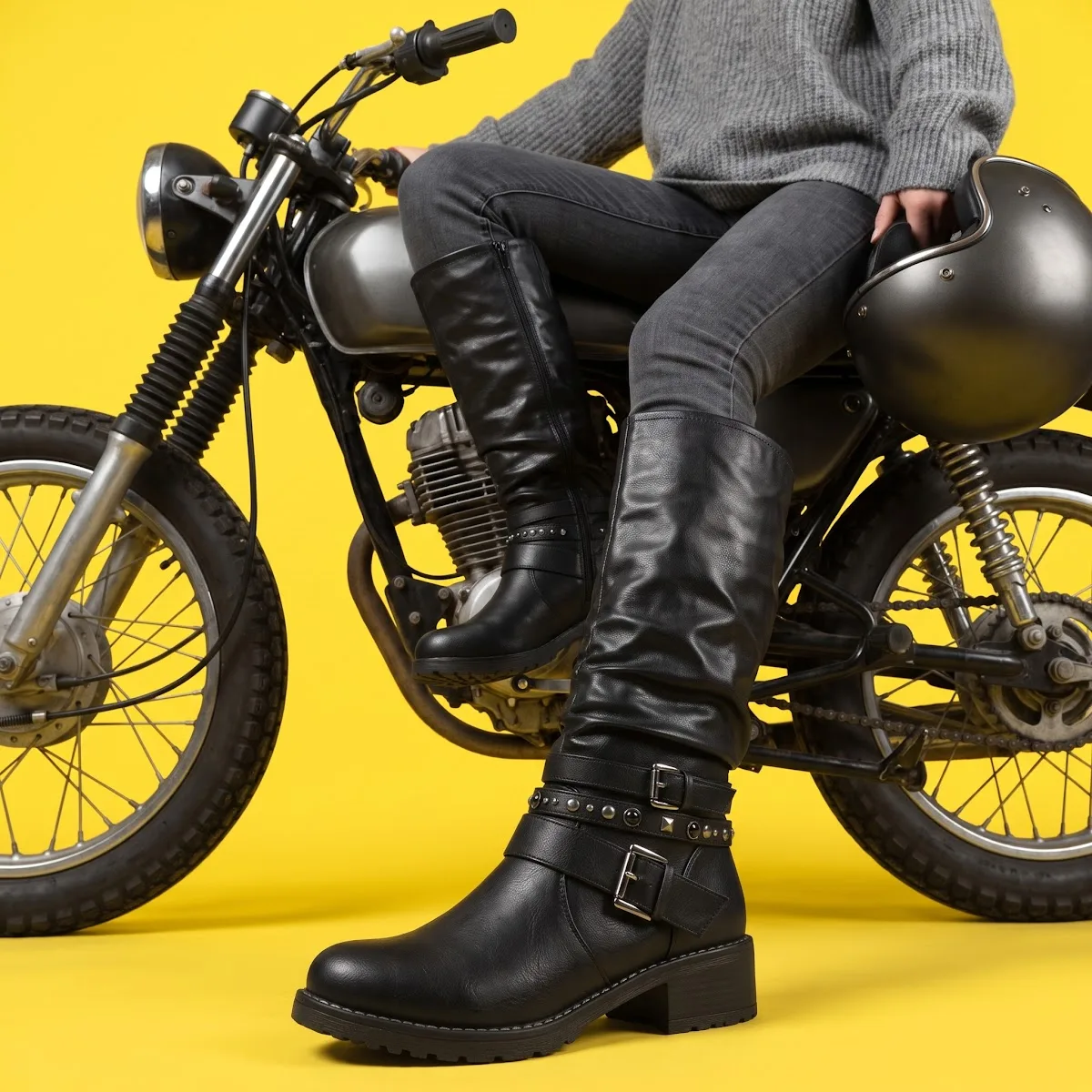 Bottes slouchy à boucles Philov portées
