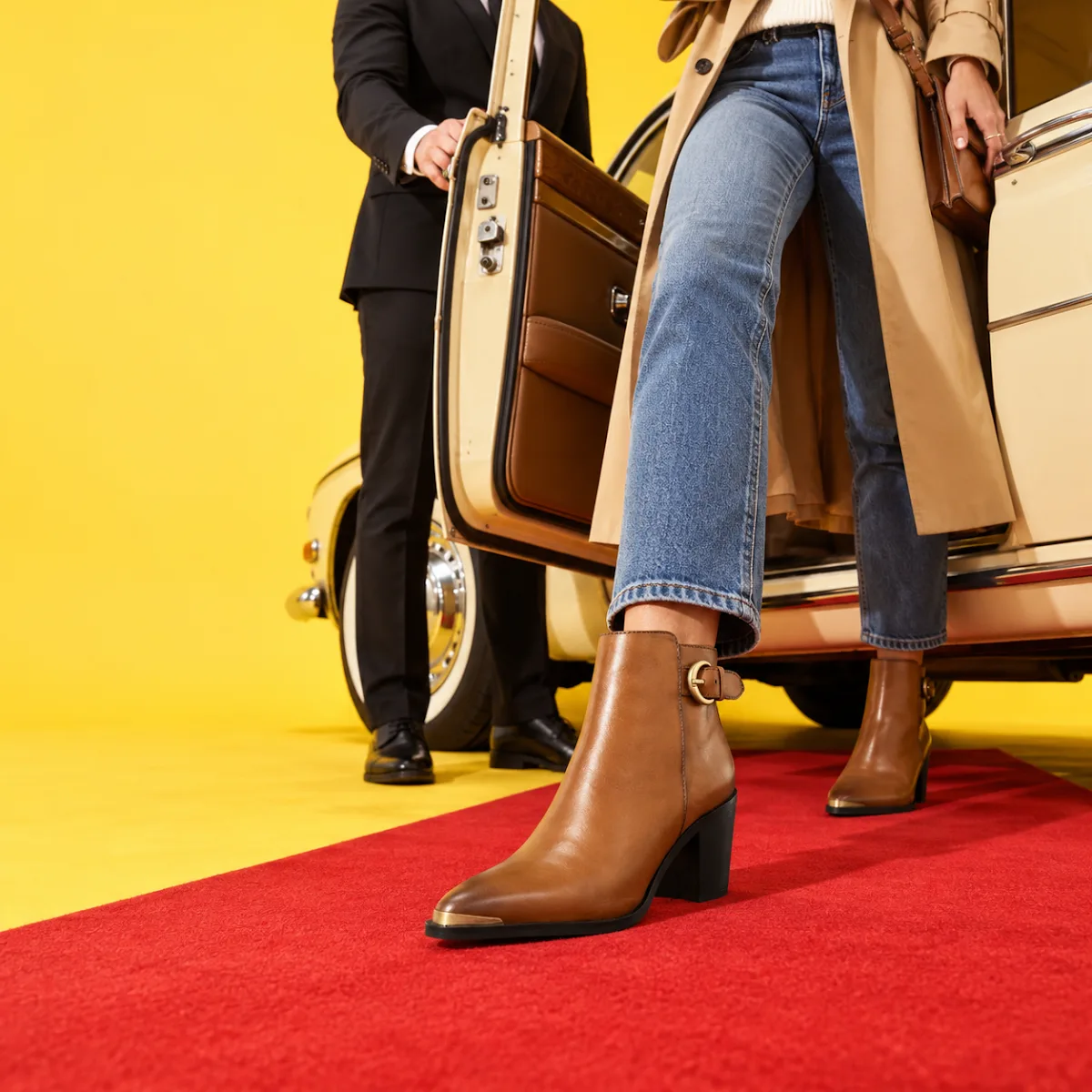 Bottines en cuir cognac à boucle San Marina portées